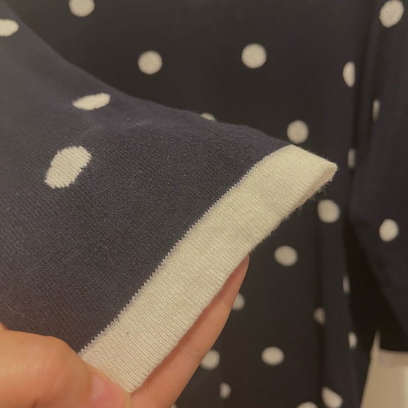 Adrienne vittadini navy sweater with with polka dots. 2x womans plus - Picture 3 of 4